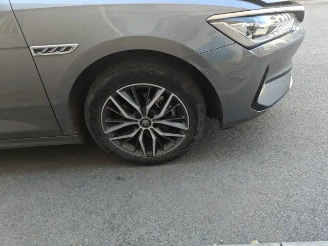 BYD Qin PLUS — Фото автомобиля 25