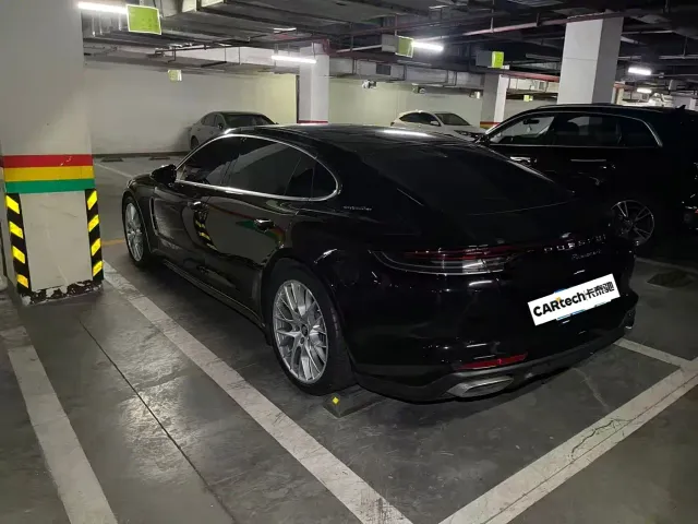 Porsche Panamera — Фото автомобиля 3