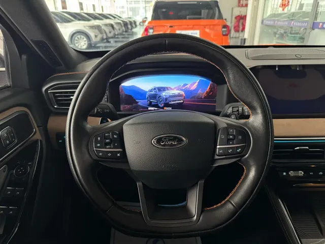 Ford Explorer — Фото автомобиля 17