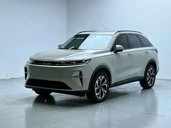 Фотография автомобиля — Haval Xiaolong MAX