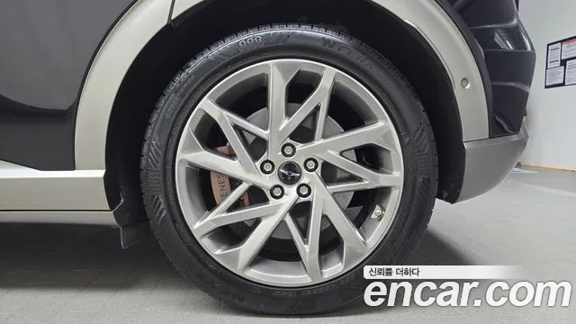 Genesis GV60 — Фото автомобиля 17