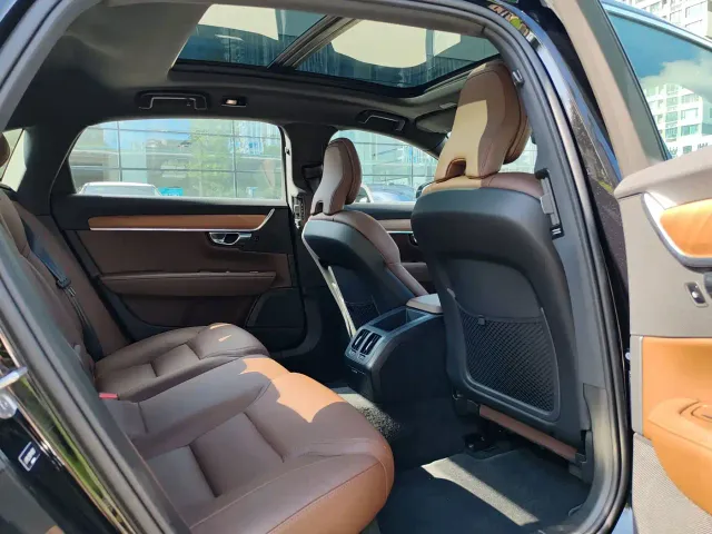 Volvo S90 — Фото автомобиля 12