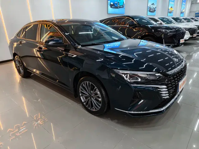 Dongfeng Yixuan MAX — Фото автомобиля 3