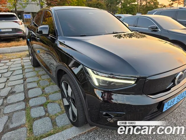 Volvo C40 Recharge — Фото автомобиля 3