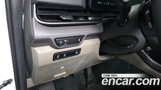 Kia Canival — Фото автомобиля 8