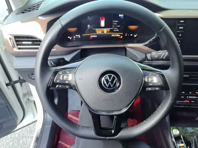 Volkswagen Tharu — Фото автомобиля 10