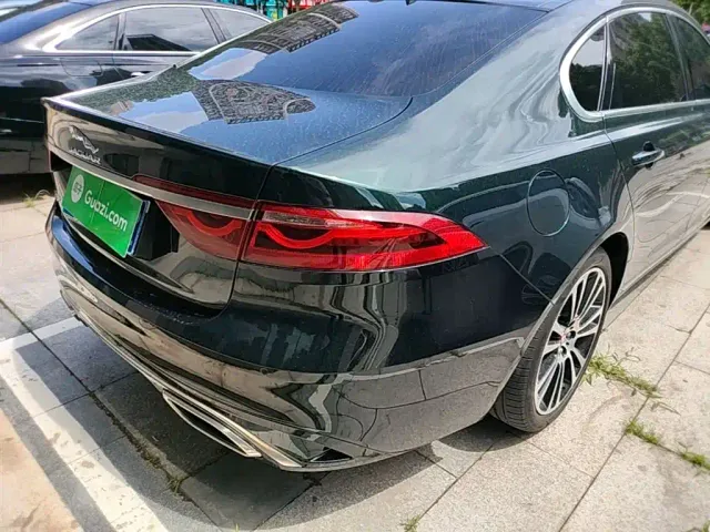 Jaguar XFL — Фото автомобиля 7
