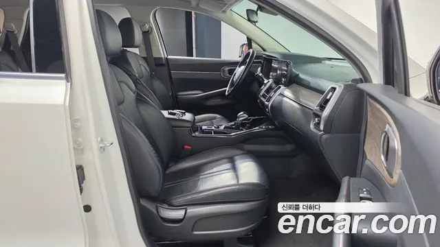 Kia Sorento Sorento 4-е поколение Бензин 2.5T 2WD — Фото автомобиля 6