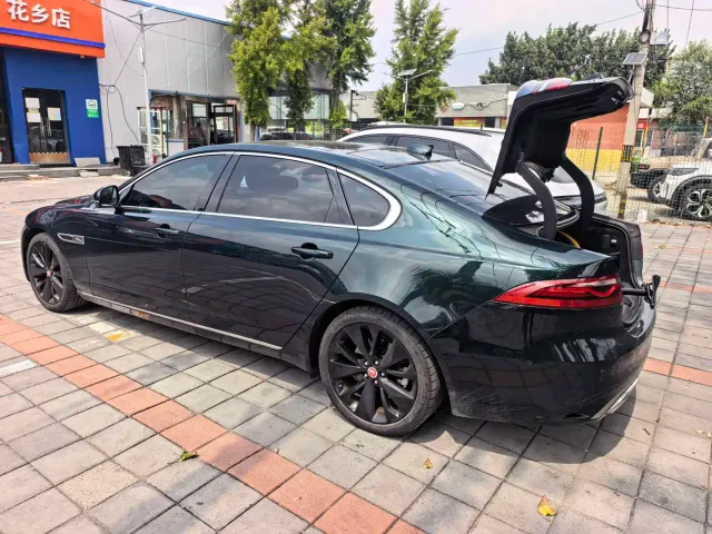 Jaguar XFL — Фото автомобиля 6