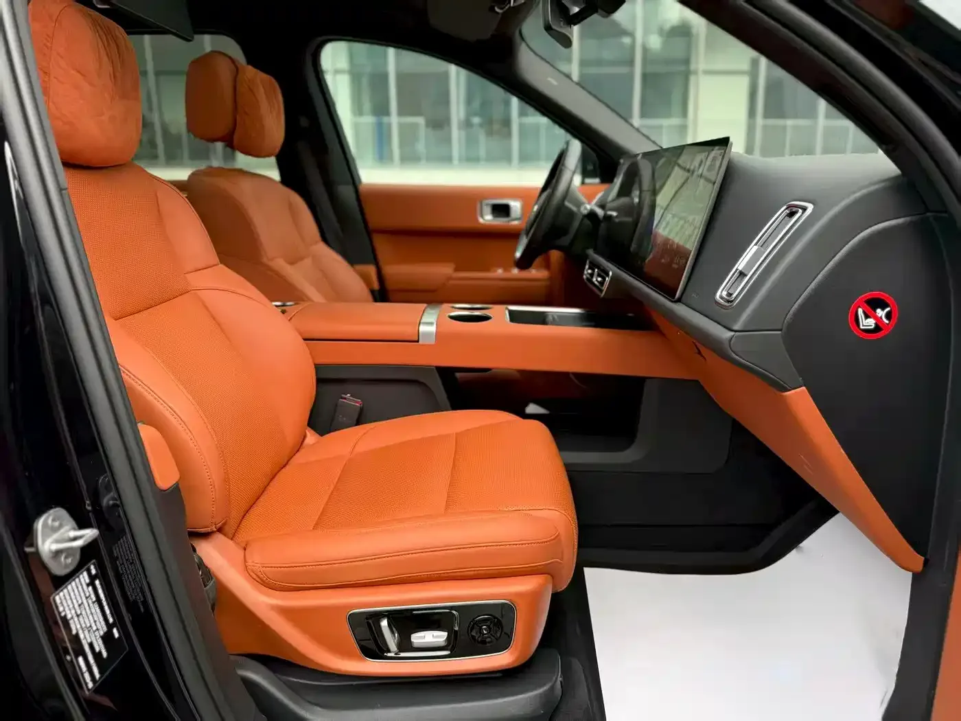 Li Auto Li Xiang L9 2022 Max — Фото автомобиля 9