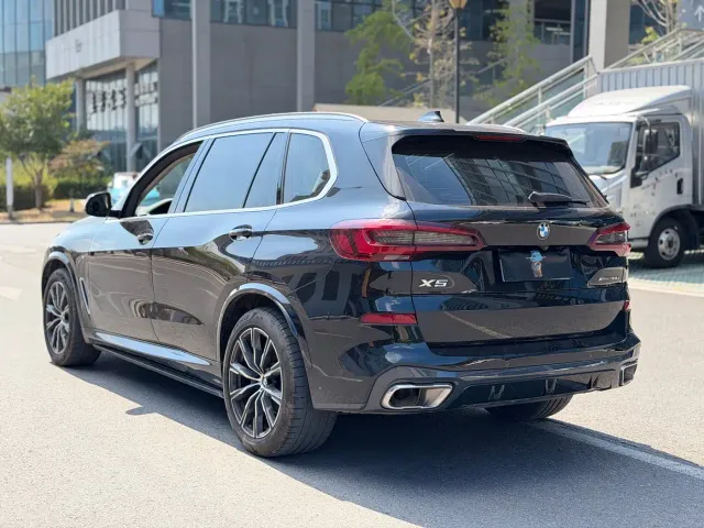 BMW X5 — Фото автомобиля 10