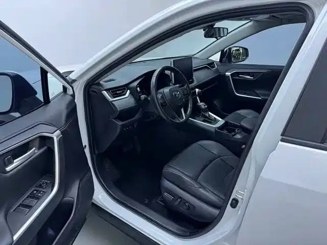 Toyota Wildlander — Фото автомобиля 5