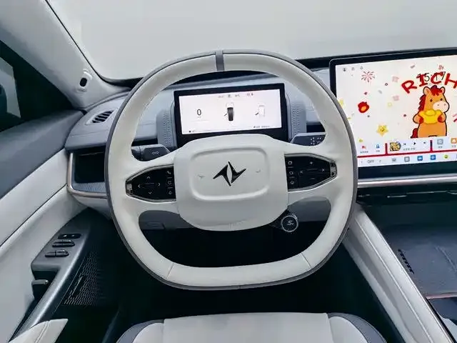 Dongfeng eπ 007 — Фото автомобиля 6