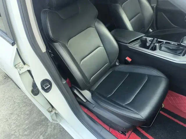 Geely Emgrand — Фото автомобиля 24