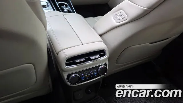Genesis GV80 — Фото автомобиля 30