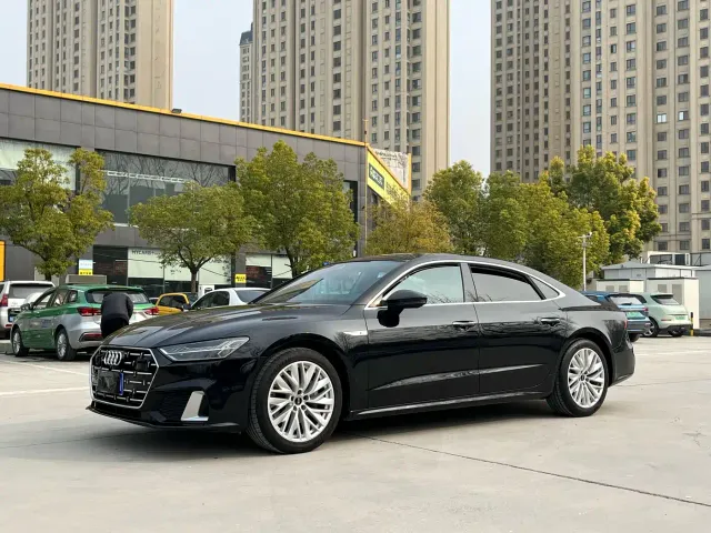 Audi A7L — Фото автомобиля 2