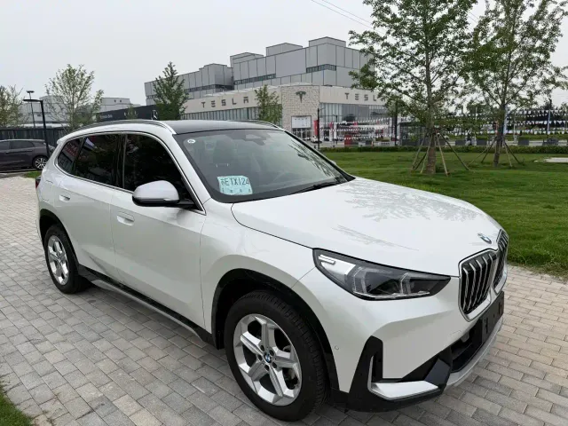 BMW X1 — Фото автомобиля 11