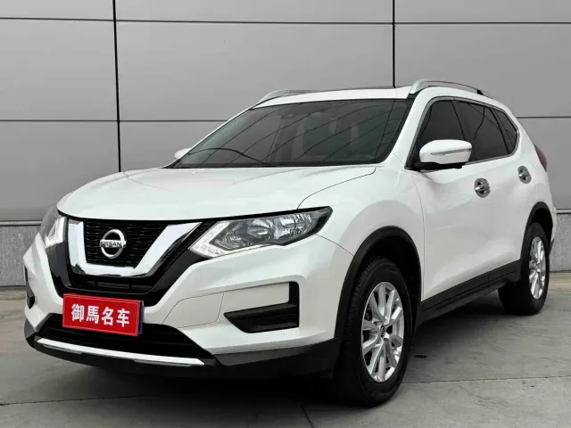 Nissan X-Trail — Фото автомобиля 2