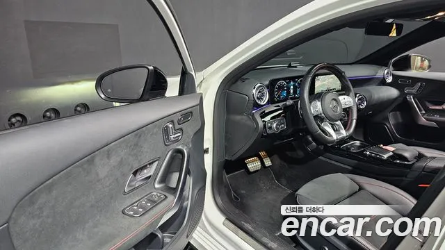Mercedes-Benz A-Class — Фото автомобиля 10