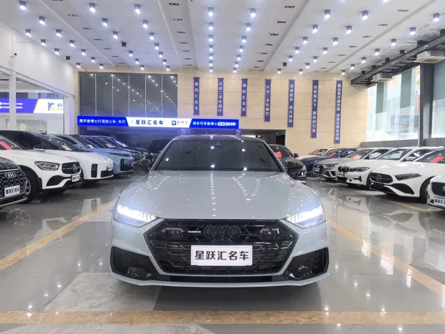 Audi A7L — Фото автомобиля 2
