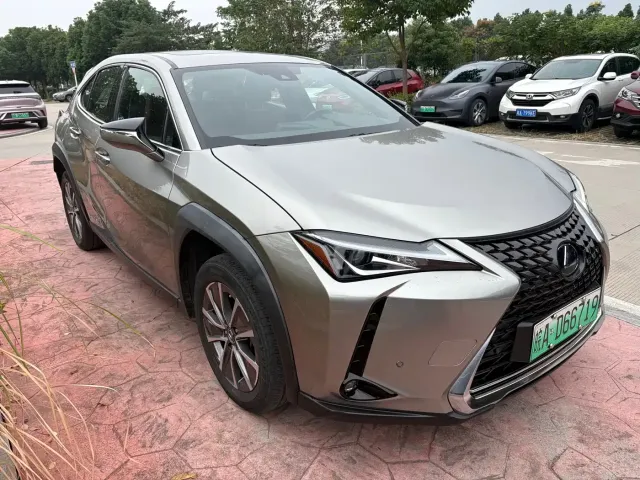 Lexus Lexus UX Electric 2020 300e Pure Enjoyment Edition — Фото автомобиля 3