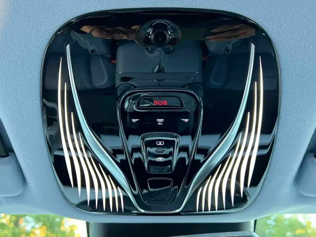 Voyah Auto VOYAH Zhuiguang 2023 4WD Flagship Edition — Фото автомобиля 12