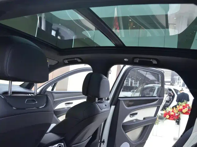 Bentley Bentayga Hybrid — Фото автомобиля 17