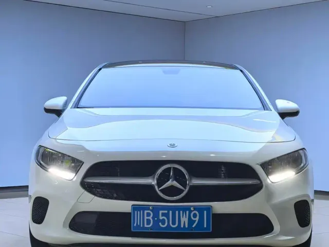 Mercedes-Benz A-Class — Фото автомобиля 2