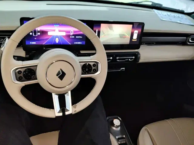 Baojun Yep — Фото автомобиля 9