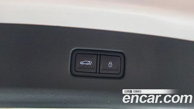 Genesis GV80 — Фото автомобиля 24