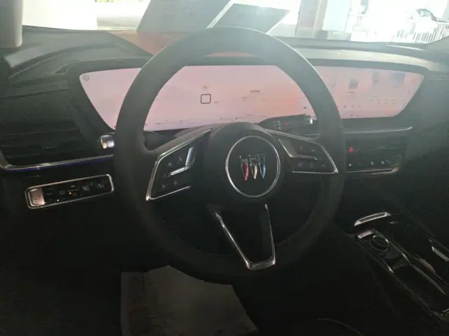 Buick Envision Plus — Фото автомобиля 10