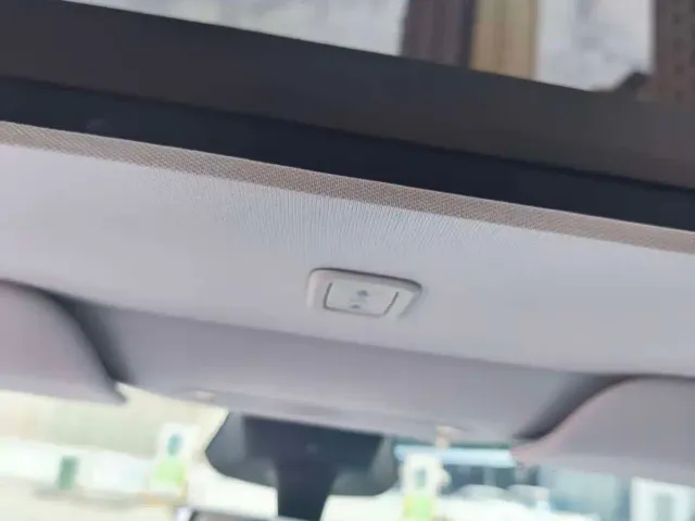 Tesla Model Y — Фото автомобиля 7