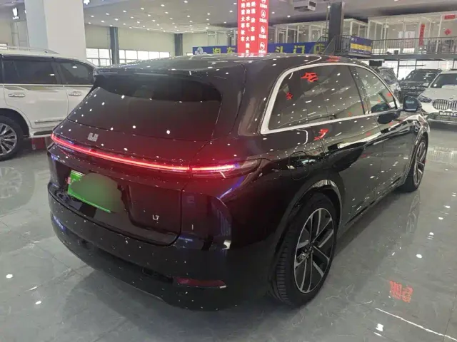 Li Auto L7 — Фото автомобиля 3