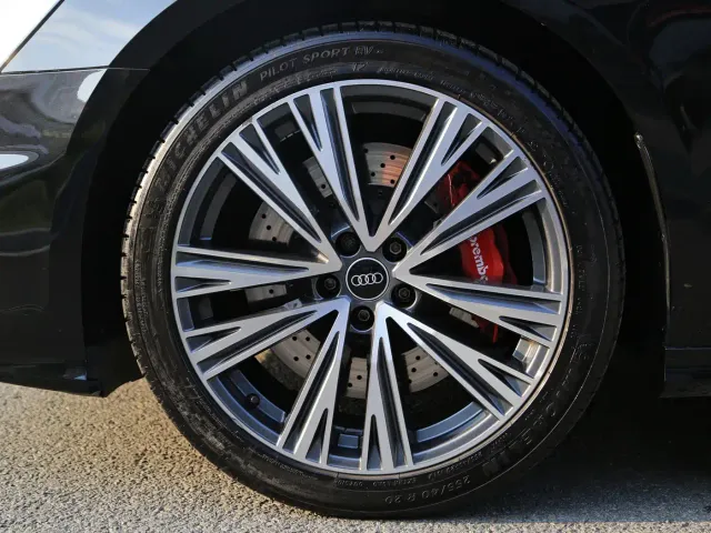 Audi A6L — Фото автомобиля 19