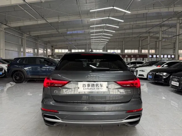 Audi Q3 — Фото автомобиля 8