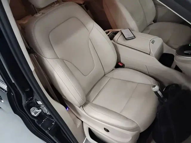 Mercedes-Benz V-Class — Фото автомобиля 24
