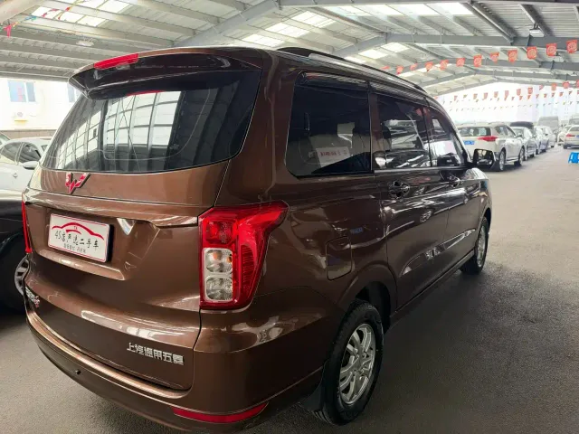 Wuling Hongguang — Фото автомобиля 7