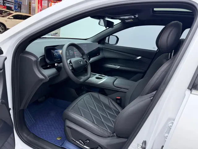 Changan CS75 Plus — Фото автомобиля 16