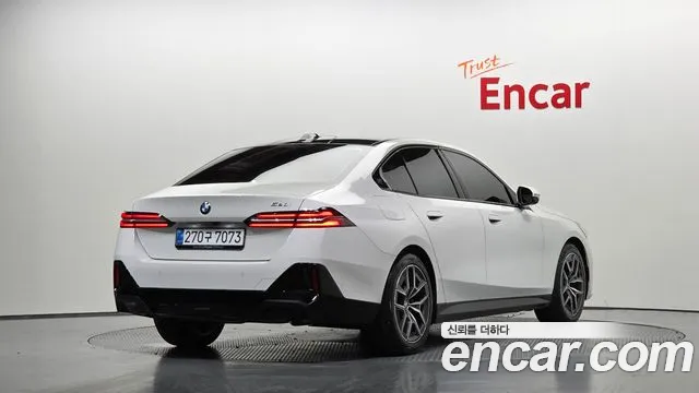 BMW 5-Series — Фото автомобиля 2