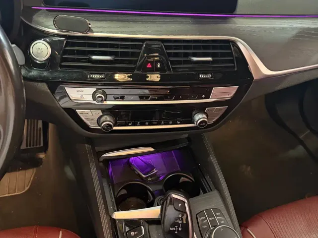 BMW 5 Series — Фото автомобиля 5