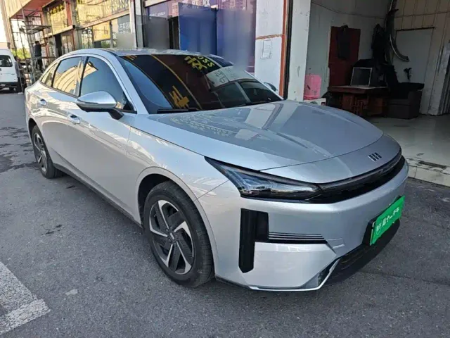 Geely Galaxy L6 — Фото автомобиля 3