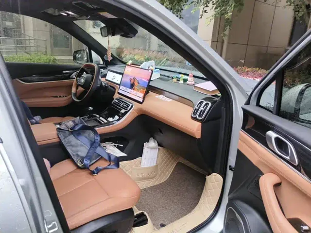 Geely Boyue L — Фото автомобиля 12