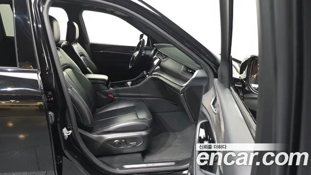 Jeep Cherokee Grand Cherokee(WL) 3.6 Overland — Фото автомобиля 9