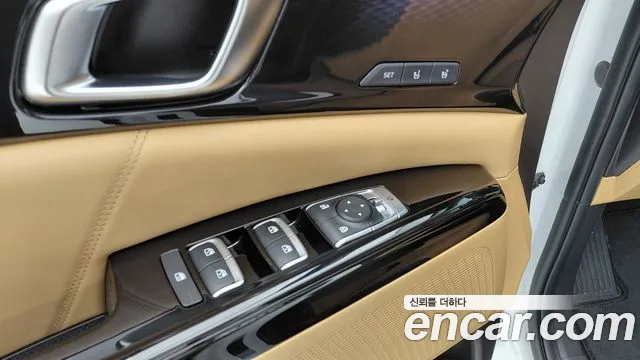 Kia Carnival Generation 4 — Фото автомобиля 20