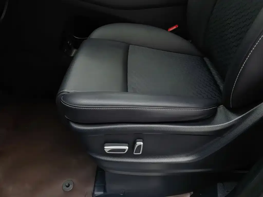 GAC Trumpchi Trumpchi M8 2024 Leadershow Series 390T Luxury Edition — Фото автомобиля 20