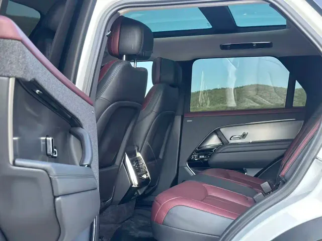 Land Rover Range Rover Sport — Фото автомобиля 10