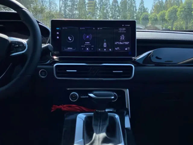 Geely Binyue — Фото автомобиля 7