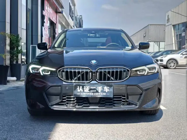 BMW 3 Series — Фото автомобиля 2