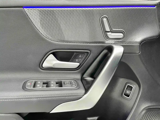 Mercedes-Benz A-Class — Фото автомобиля 16