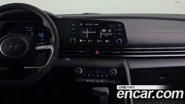 Hyundai AVANTE Новый Avante (CN7) — Фото автомобиля 12